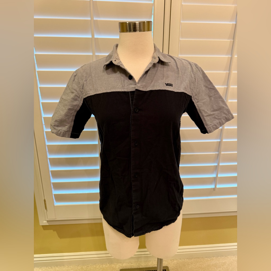Vans Button Down Shirt (Size Large)